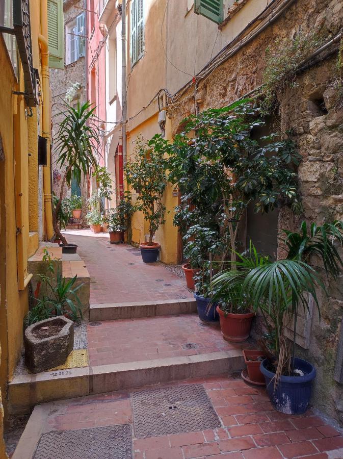 Bilocale Nella Vecchia Citta' Di Mentone Apartamento Exterior foto