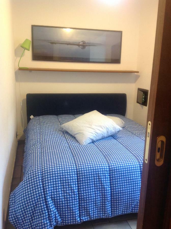 Bilocale Nella Vecchia Citta' Di Mentone Apartamento Exterior foto